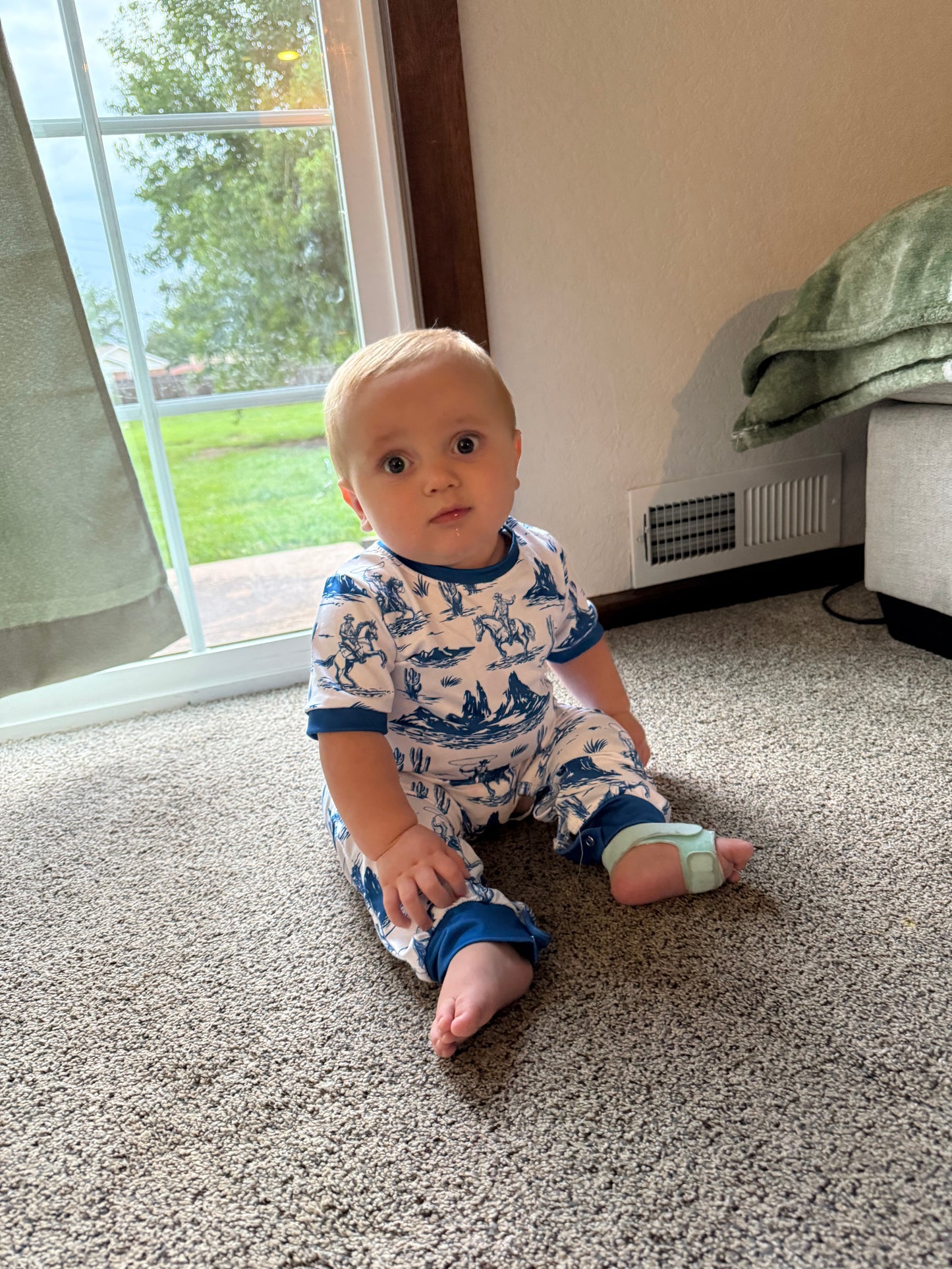 Little girl Ruffle Jumper