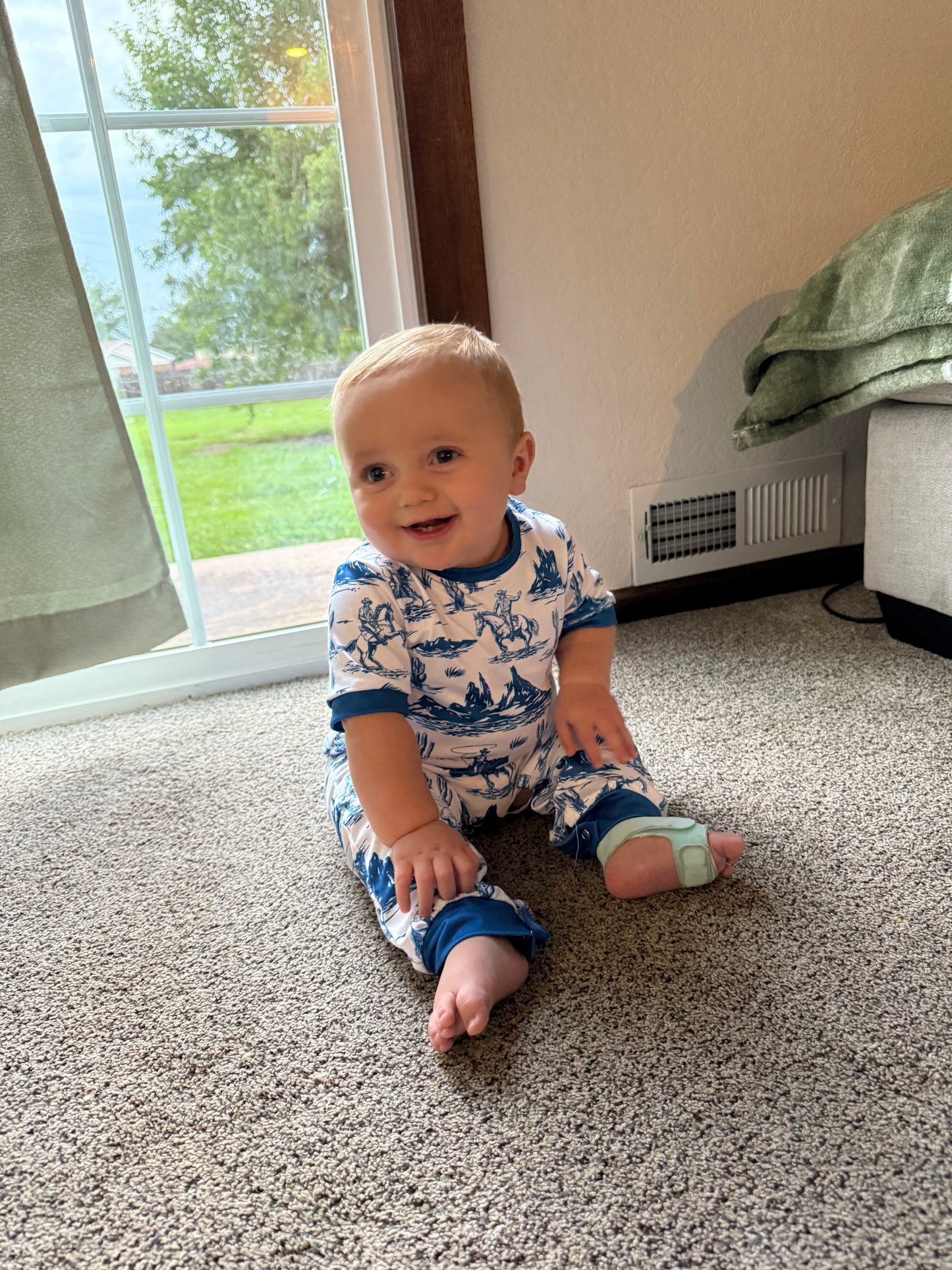 Little girl Ruffle Jumper